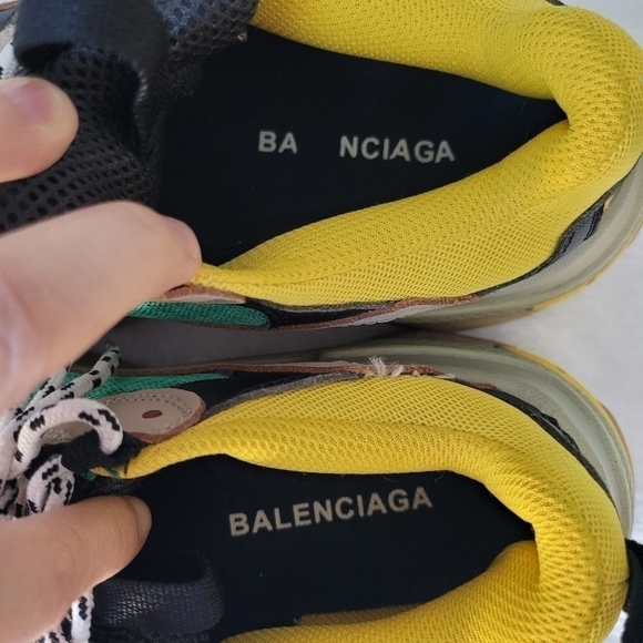 BALENCIAGA Triple S Sneakers - Picture 13 of 15